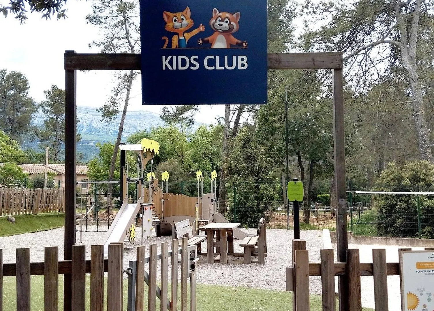 فندق Domaine De La Sainte Baume نا لي بين فرنسا